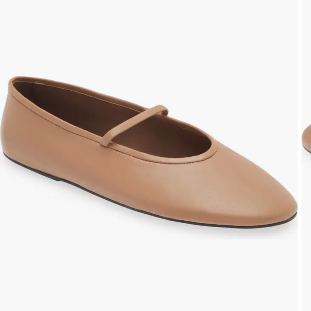 Jeffrey Campbell “Dancerina” Flats - Like New 🩰🥿